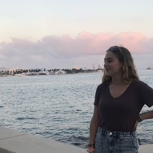 Meet your Posher, Anna